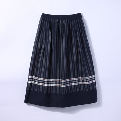 パネルニューヨーカータータン タックフレアスカート